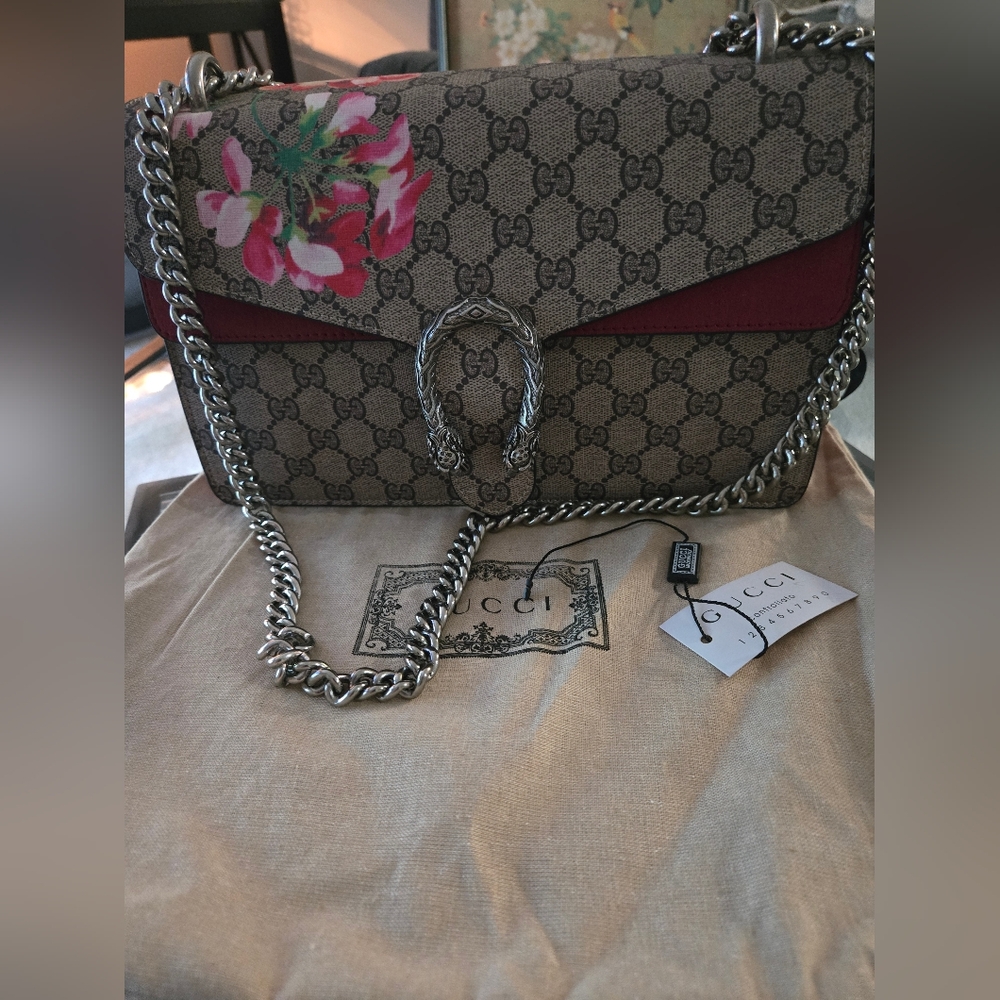 Gucci Floral Beige and Red Shoulder Bag